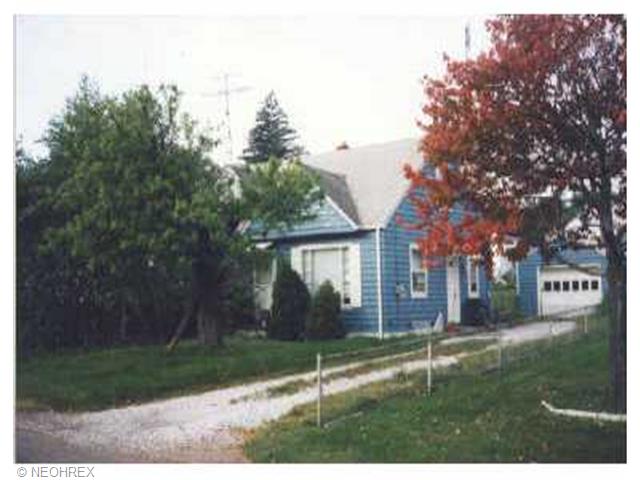 2631 Maple Ave, Canton, OH 44714 photo 1