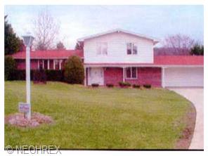 820 Parkview Dr, Dover, OH 44622 photo 1