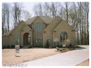 4114 Ashbourne, Akron, OH 44321 photo 1