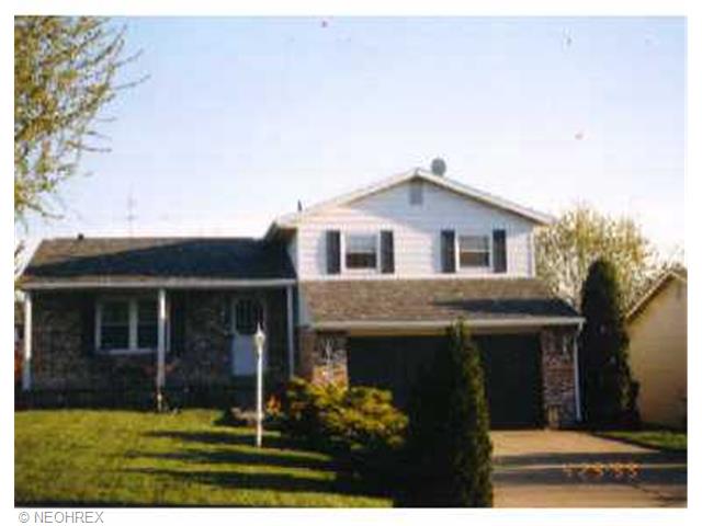 5148 Ridgeglen Cir, Canton, OH 44708 photo 1
