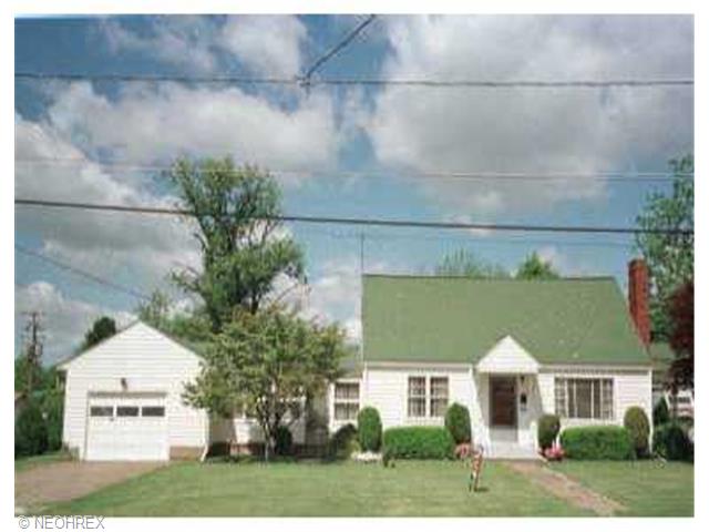 363 26th St, Massillon, OH 44646 photo 1