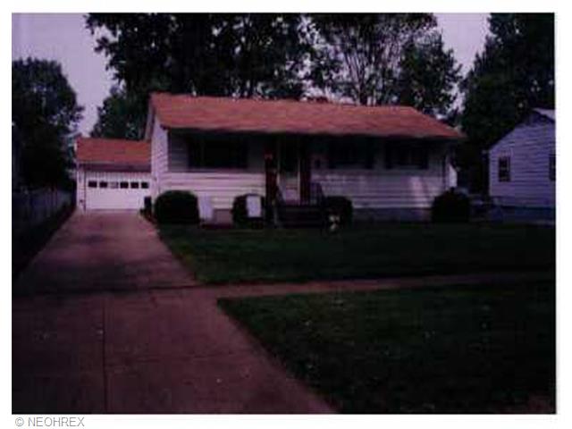 1624 Difford Dr, Niles, OH 44446 photo 1