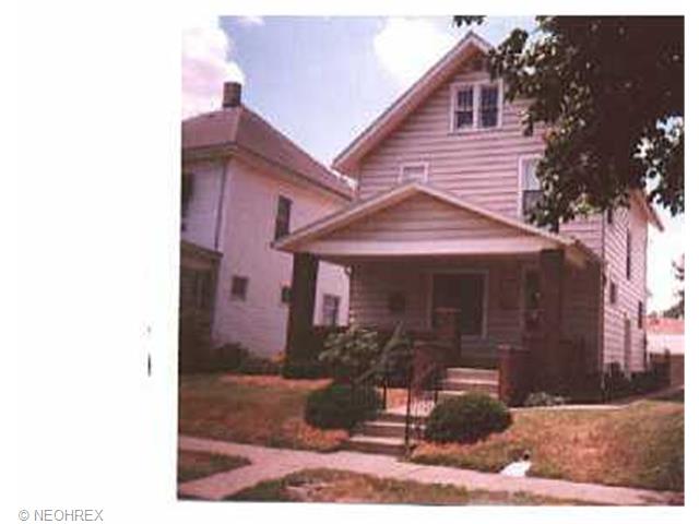 321 Mcclain Ave, Coshocton, OH 43812 photo 1