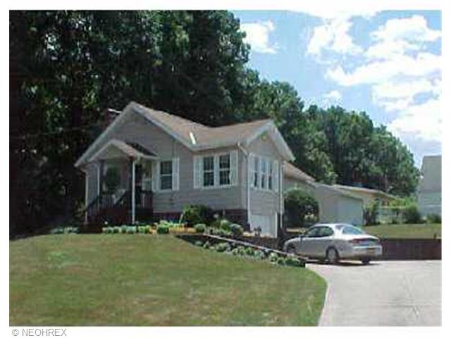 718 E Catawba Ave, Akron, OH 44306 photo 1
