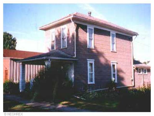 409 N 3rd St, Dennison, OH 44621 photo 1