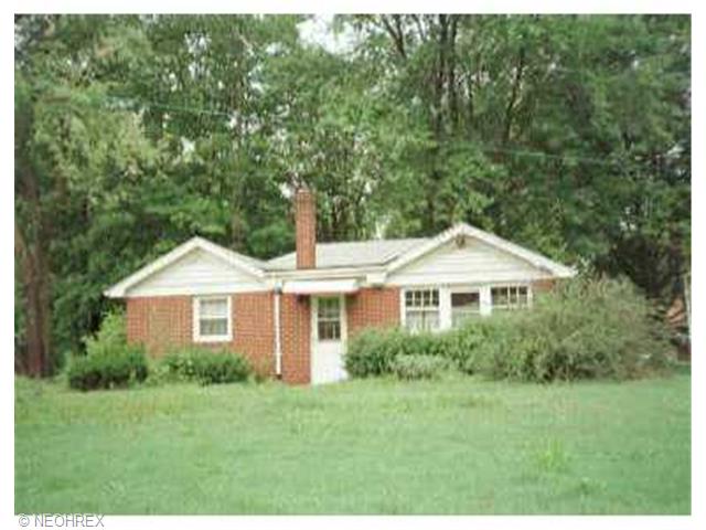25 Bayview Dr, Beloit, OH 44609 photo 1