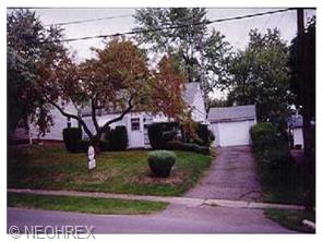 4554 Marcellus St, Canton, OH 44708 photo 1