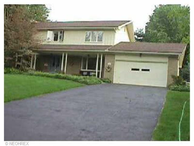 3006 Silverview Dr, Stow, OH 44224 photo 1