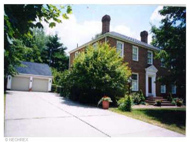 1854 Spring Valley Ave, Canton, OH 44708 photo 1