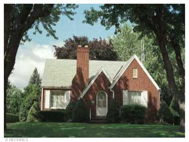 245 Poplar Ave, Canton, OH 44708 photo 1