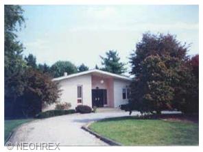 5959 Heather St, Canton, OH 44708 photo 1