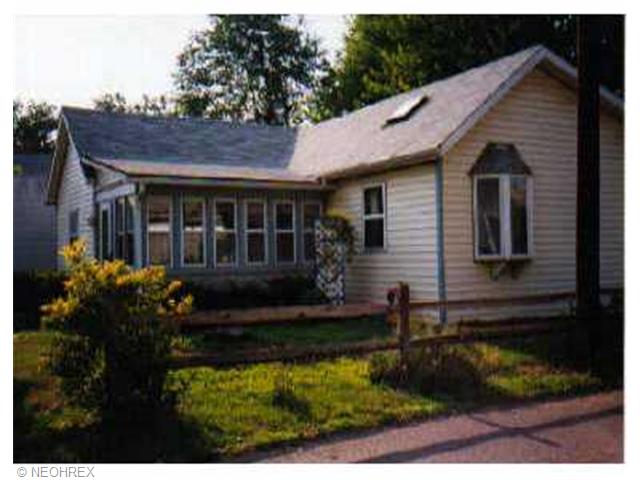 620 Ash St, Coshocton, OH 43812 photo 1
