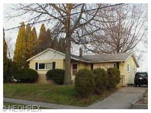 741 Eugene St, Akron, OH 44306 photo 2