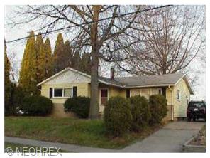 741 Eugene St, Akron, OH 44306 photo 1
