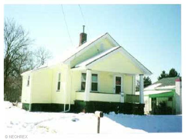 708 Emerson St, Dover, OH 44622 photo 1
