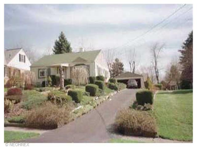4564 Marcellus St, Canton, OH 44708 photo 1