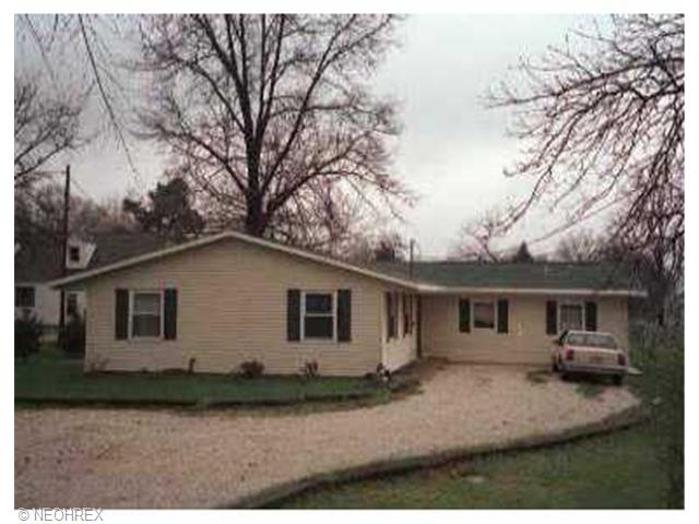 757 Killian Rd, Akron, OH 44319 photo 1