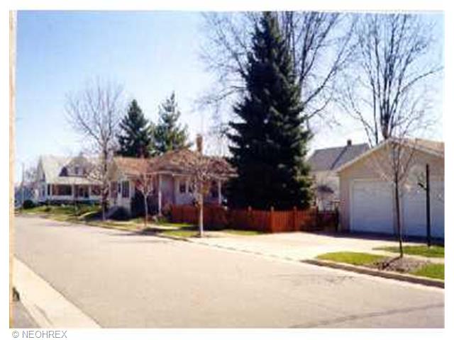 244 Huron St, Brewster, OH 44613 photo 1