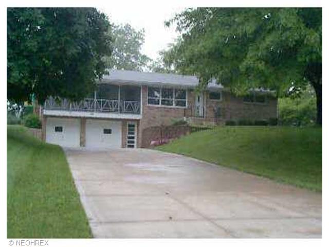 6207 Melody Rd, Canton, OH 44721 photo 1
