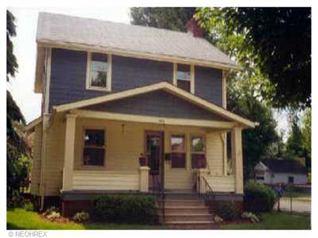 986 Berwin St, Akron, OH 44310 photo 1