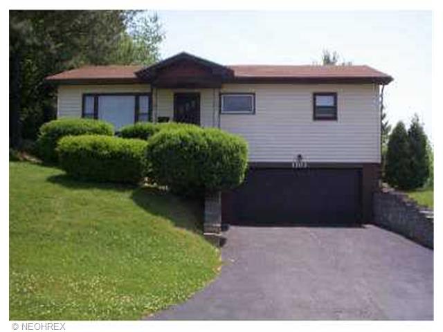 1703 Walnut St, Coshocton, OH 43812 photo 1