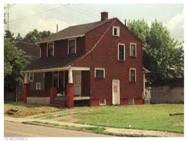 1650 Maple Ave, Canton, OH 44705 photo 1