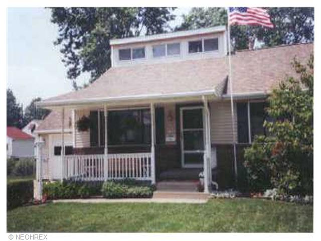 1915 Demington Ave, Canton, OH 44708 photo 1