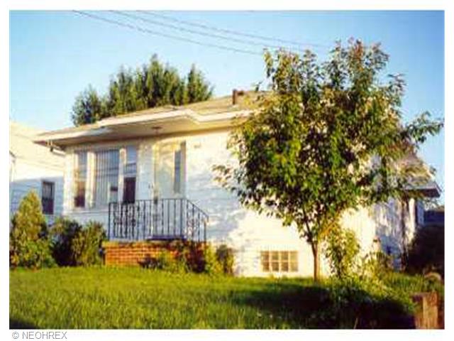 962 Jonathan Ave, Akron, OH 44306 photo 1