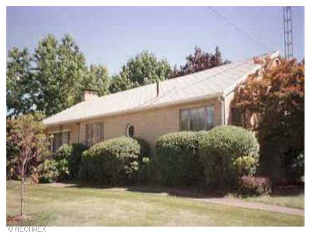 834 Maple, North Canton, OH 44720 photo 1