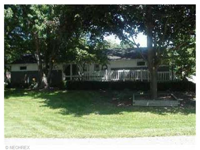 1426 Isler Cir, Canton, OH 44708 photo 1