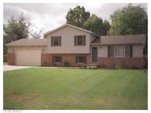 8077 Garnet Ave, Canton, OH 44721 photo 1