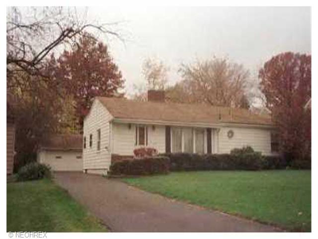 56 Renee Dr, Struthers, OH 44471 photo 1