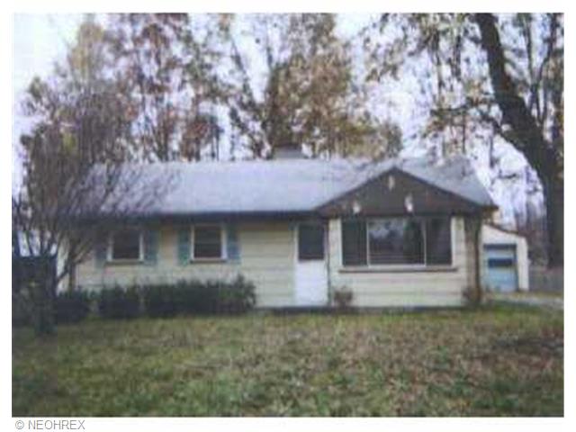 401 Eldon Dr NW, Warren, OH 44483 photo 1
