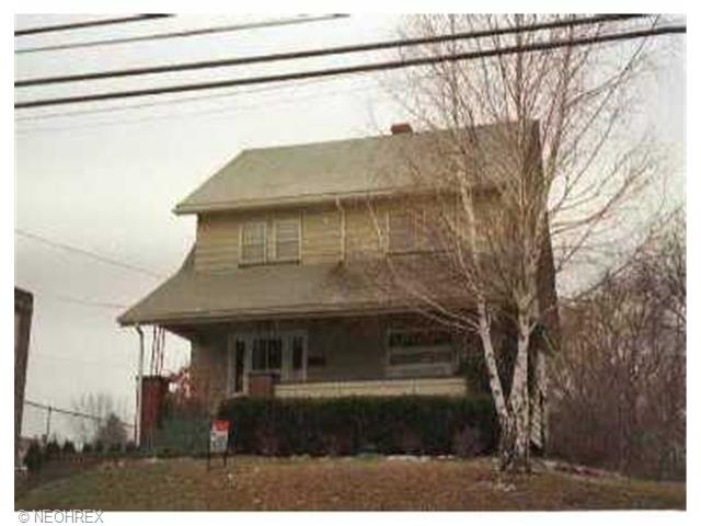 65 Center St, Struthers, OH 44471 photo 1