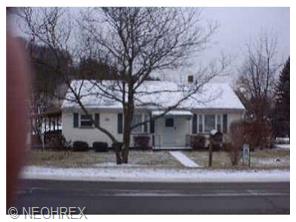 1817 Chestnut St E, Coshocton, OH 43812 photo 1
