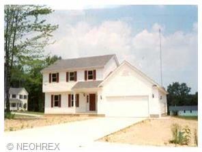 700 Cranberry Creek Dr, Youngstown, OH 44512 photo 1