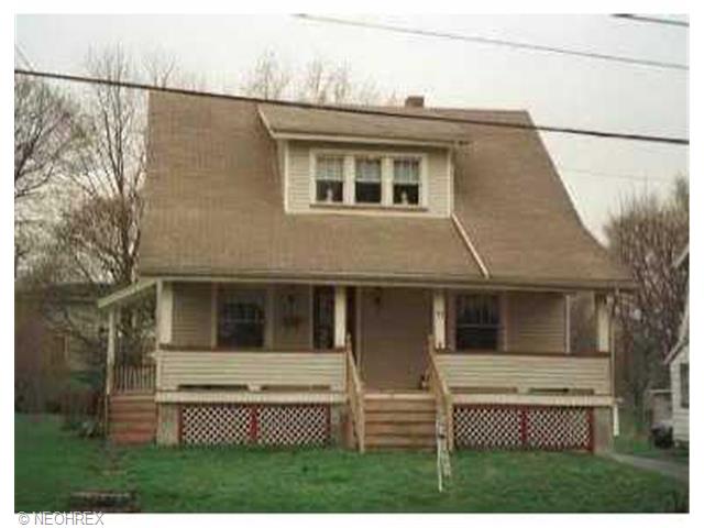 71 Perry St, Struthers, OH 44471 photo 1