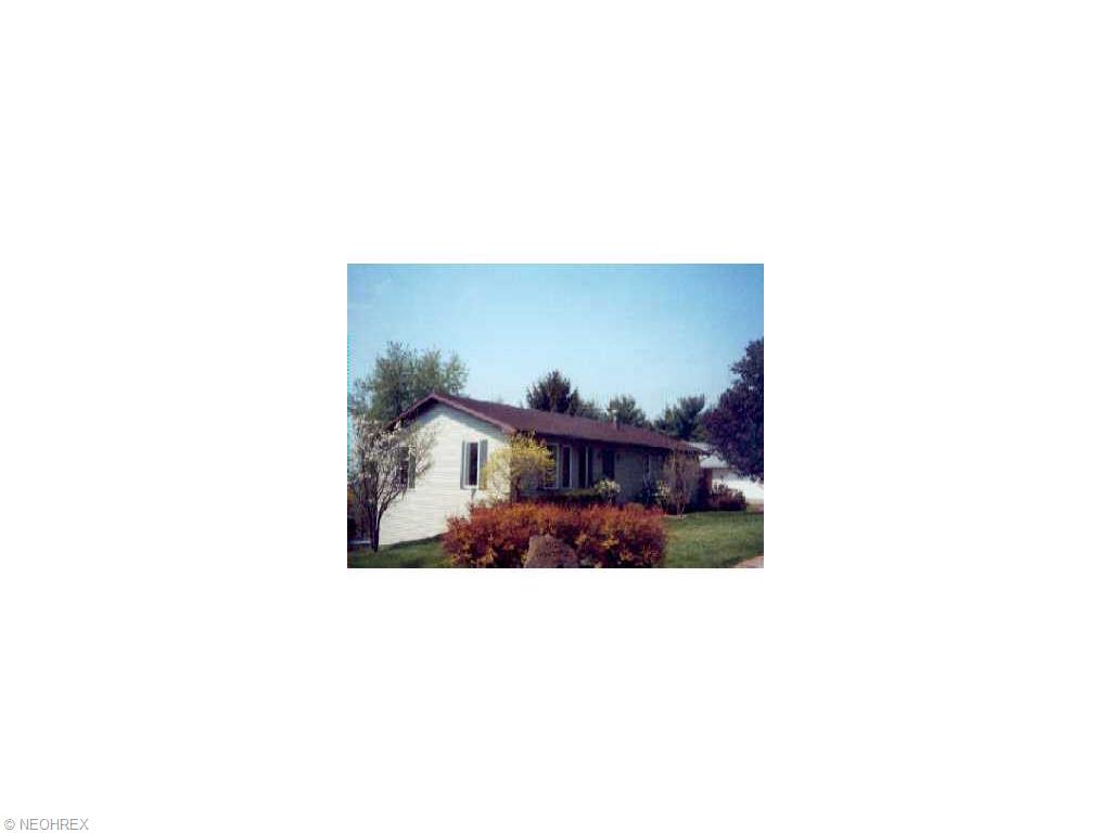 218 Schaar Dr, Dover, OH 44622 photo 1