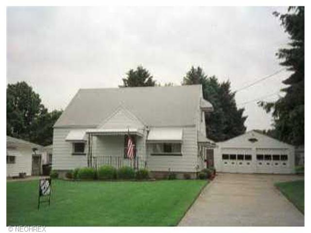 376 W Harvey St W, Struthers, OH 44471 photo 1