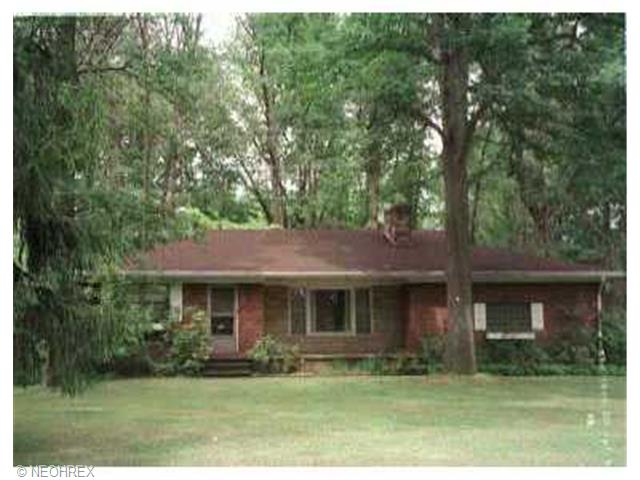3743 Devon Dr SE, Warren, OH 44484 photo 1