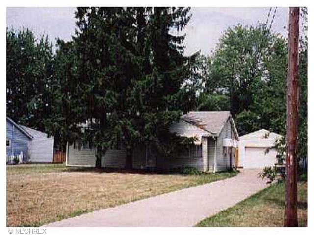 618 Eldon Dr NW, Warren, OH 44483 photo 1