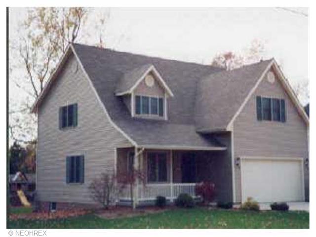 226 E 20th St, Dover, OH 44622 photo 1