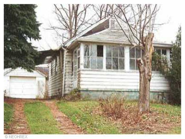 39 Mcclure St, Struthers, OH 44471 photo 1