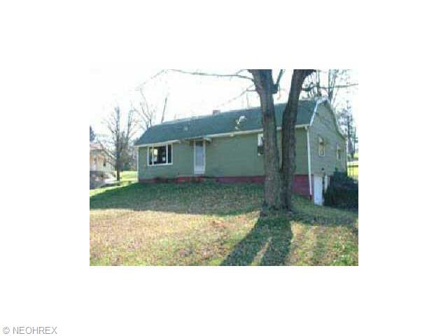 4609 Yoder Ave SW, Canton, OH 44706 photo 1