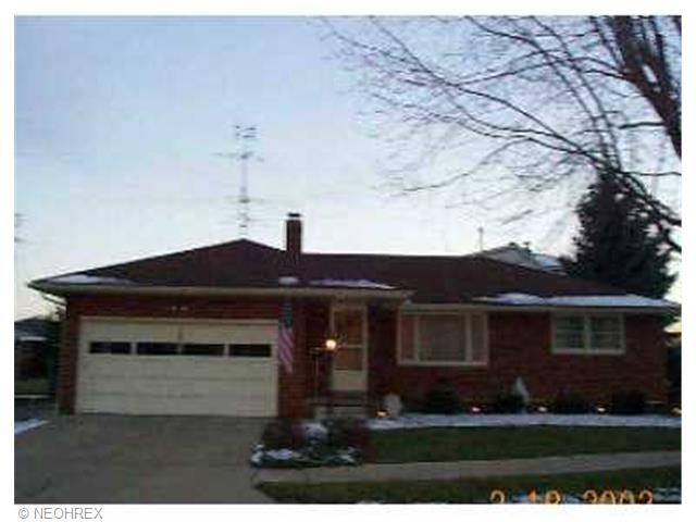 1464 Valentine W, Canton, OH 44708 photo 1