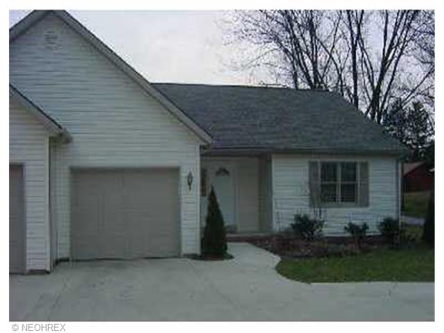 40 Stuart St, Dalton, OH 44618 photo 1