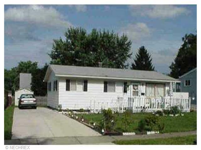 739 Beechview Dr, Akron, OH 44305 photo 1