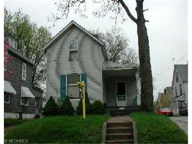426 E Voris St E, Akron, OH 44311 photo 1