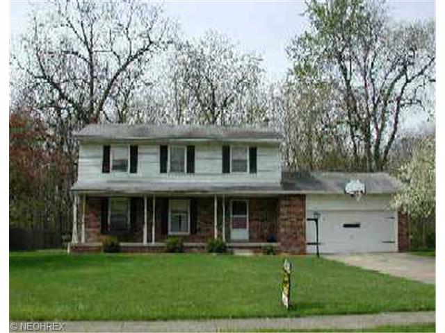 4582 Commodore Dr, Stow, OH 44224 photo 1