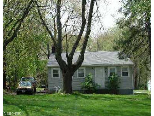 816 E Waterloo Rd, Akron, OH 44306 photo 1